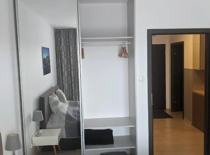 - Polanki Park D406 *